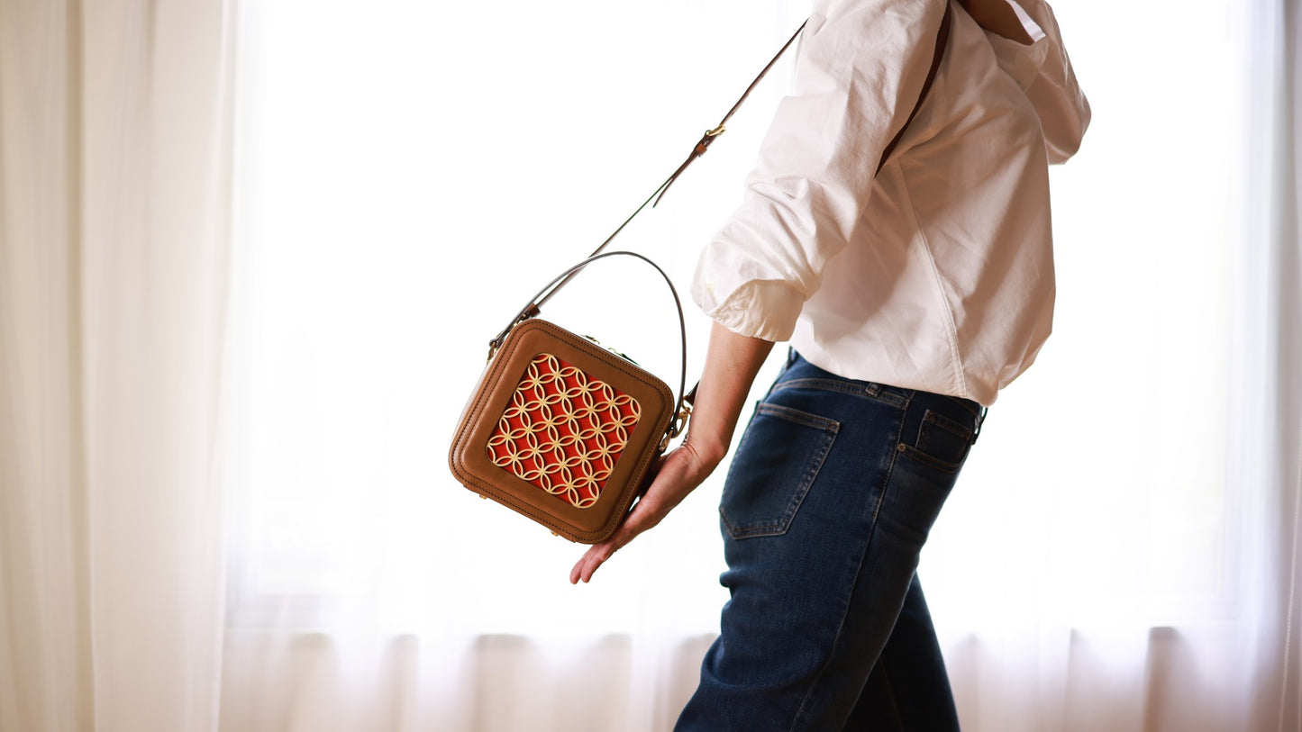 Hanakumiko minibag / camel × Red (With Shoulder strap)