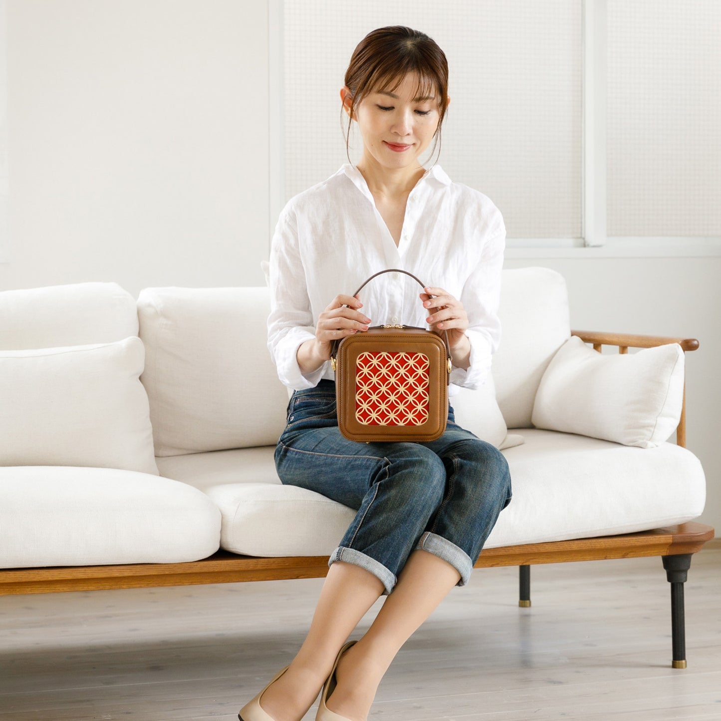 Hanakumiko minibag / camel × Red (With Shoulder strap)