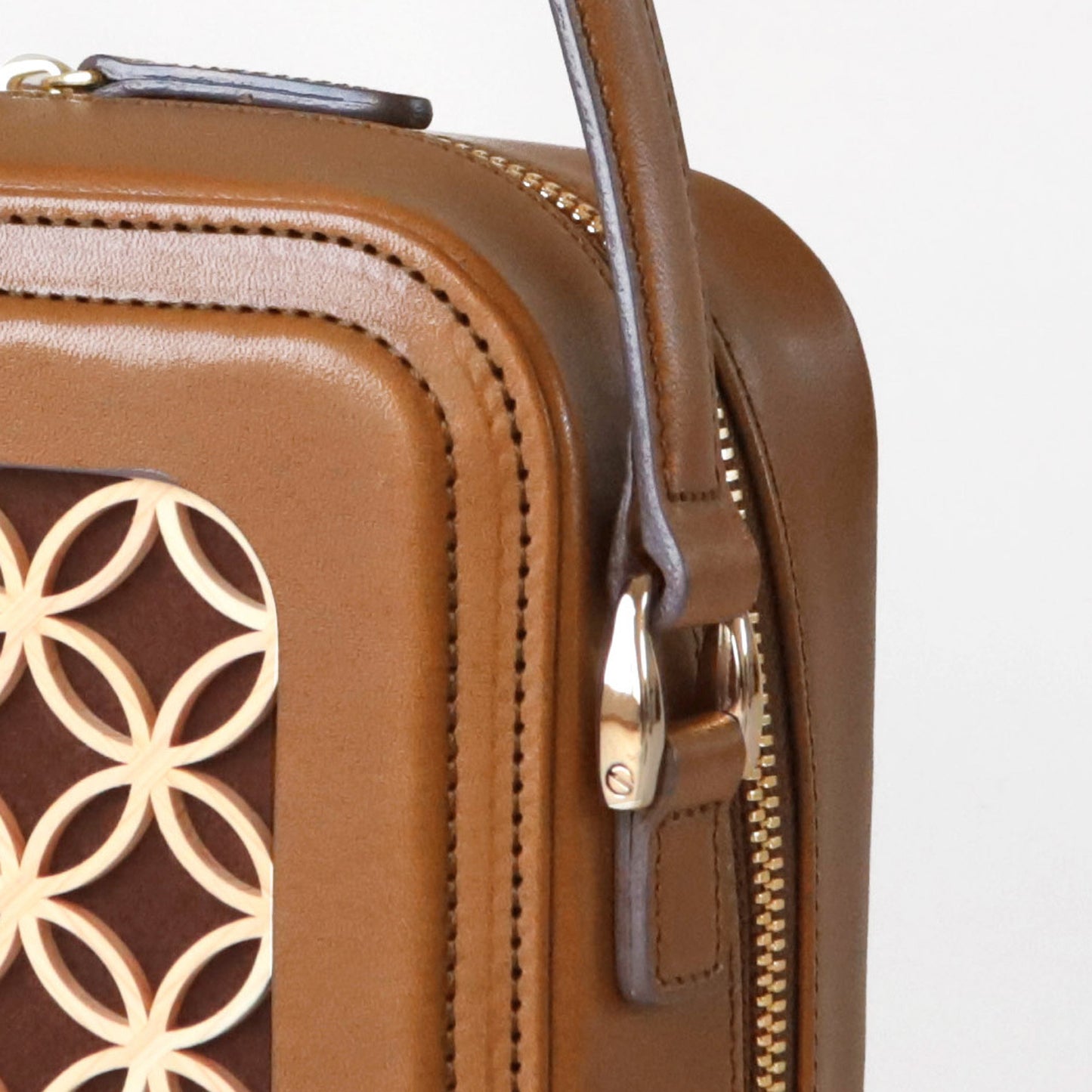 Hanakumiko minibag / Camel × Choco