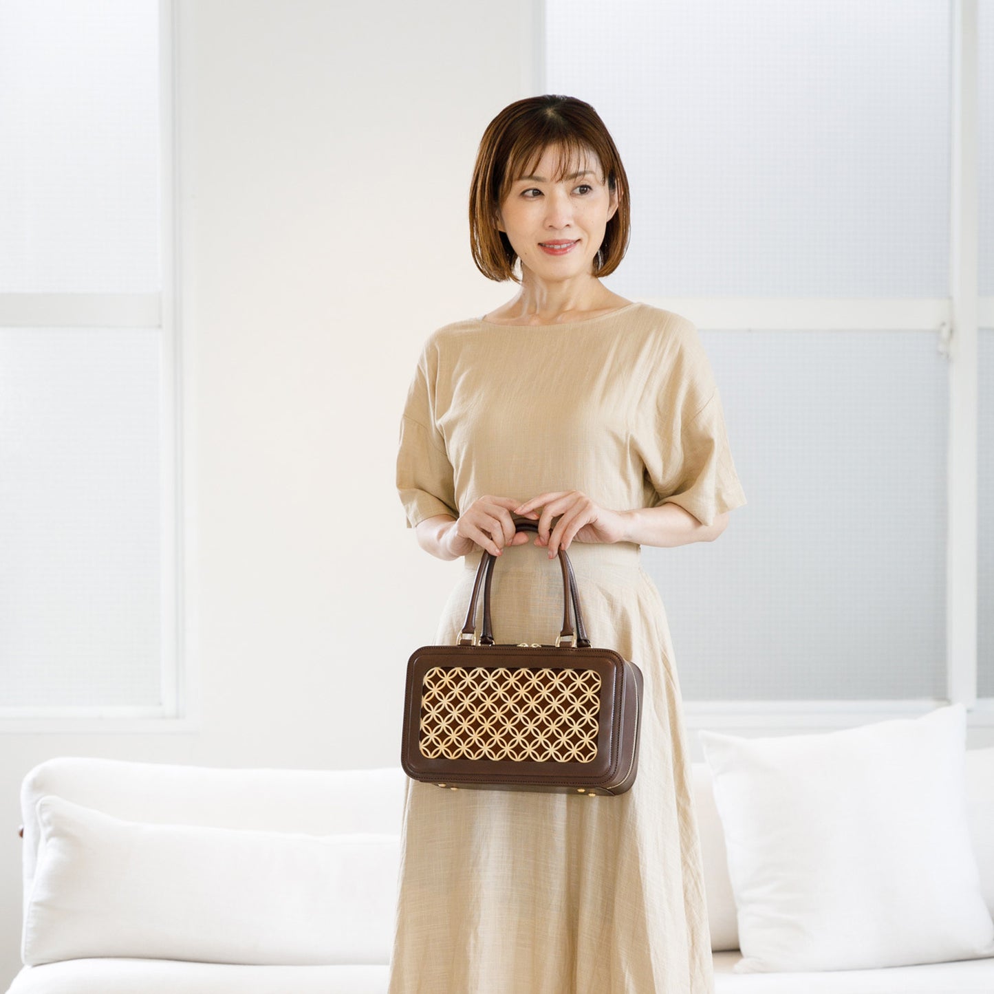 Hanakumiko handbag / Brown × Choco
